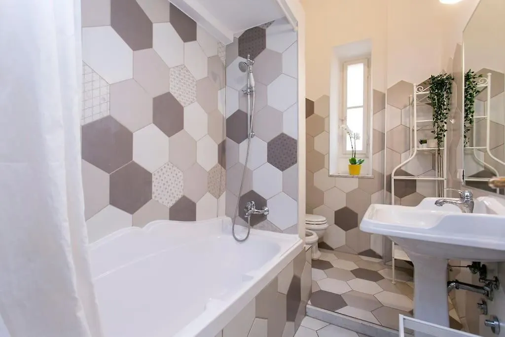 Apartment Borgo Plauto Oasi Di Eleganza Vicino Al Vaticano Rome Italy